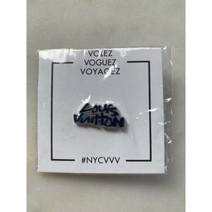 New Louis Vuitton Pintrill NYCVVV Stephen Sprouse Logo Letter Silver Pin Brooch